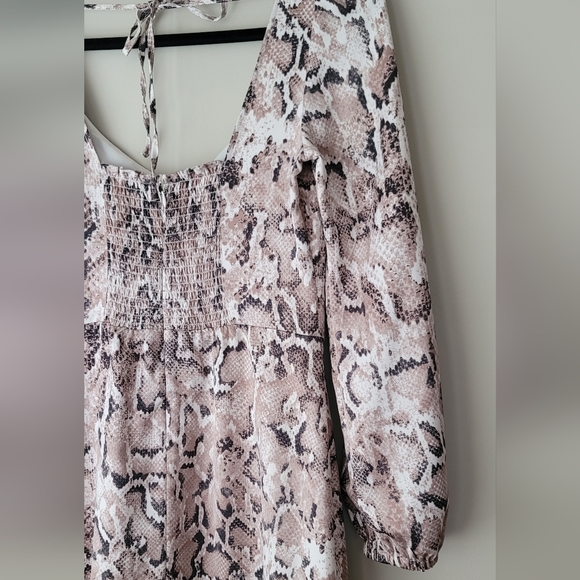 Dynamite Snakeprint Dress w/Sweetheart Neckline and Ruffle Hem - Picture 13 of 15